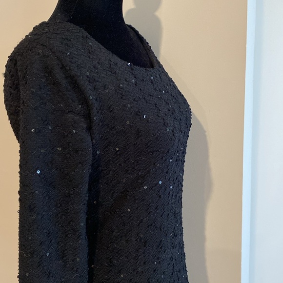 Timeless little black dress with sequins throughout - Picture 4 of 10